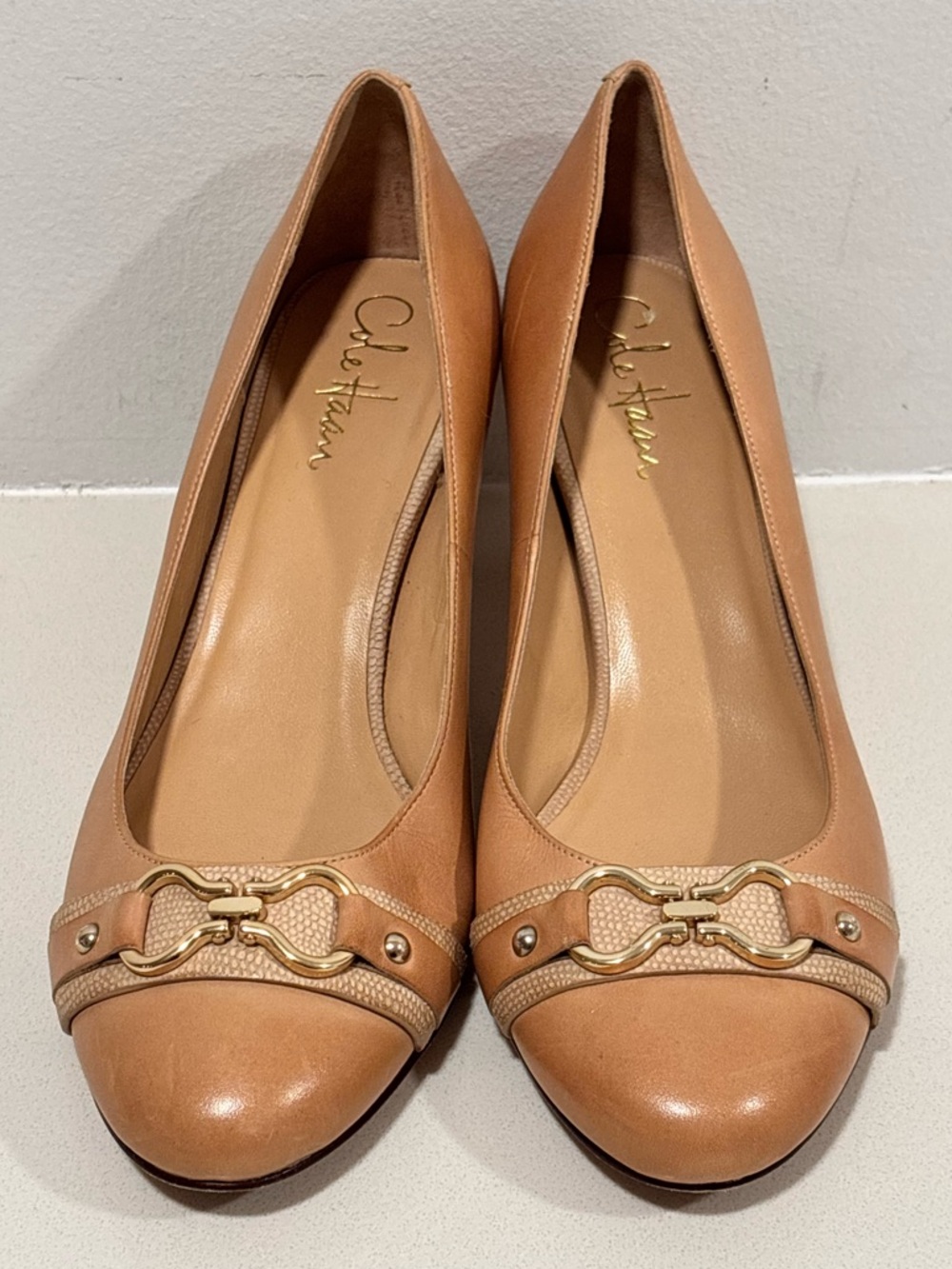 Cole Haan NikeAir Leather Kitten Heel Pumps Tan Gold Hardware Sz 8.5B